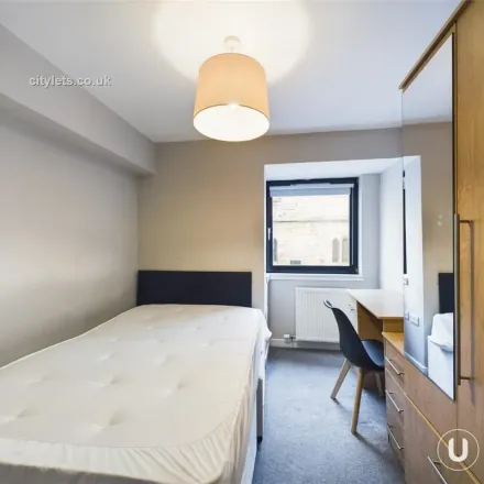 Image 1 - Roxburgh Street, City of Edinburgh, EH8 9SX, United Kingdom - Apartment for rent