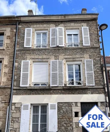 Buy this 7 bed townhouse on Hôtel Libert in Rue des Grandes Poteries, 61000 Alençon
