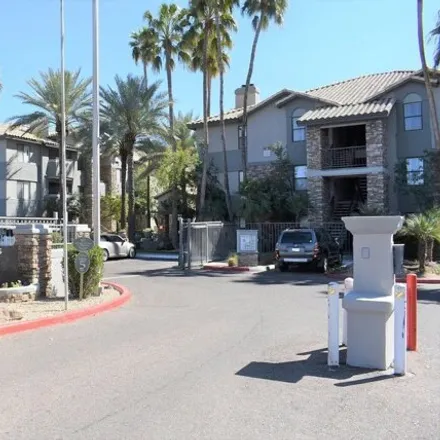 Rent this 2 bed apartment on North Apartaments Place in Phoenix, AZ 85016