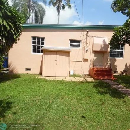 Image 5 - 1620 Northeast 160th Street, North Miami Beach, FL 33162, USA - House for sale