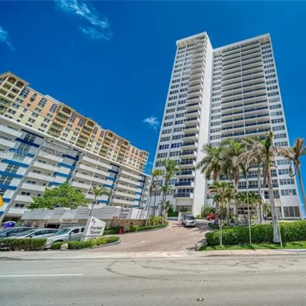 Buy this 1 bed condo on 3140 South Ocean Drive in Hallandale Beach, FL 33009