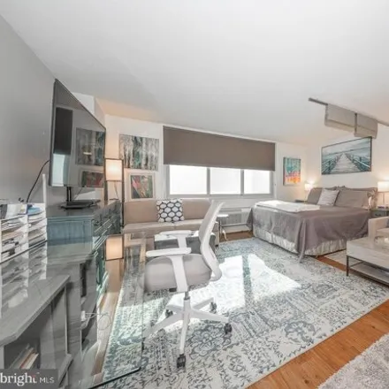 Buy this studio condo on 2009 John F. Kennedy Boulevard in Philadelphia, PA 19103