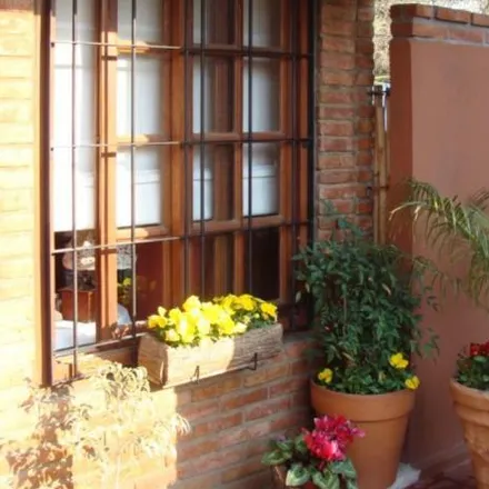 Buy this 2 bed house on Comodoro Rivadavia 1374 in Adrogué, Argentina