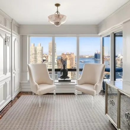Image 9 - 530 East 76th Street, New York, NY 10021, USA - Townhouse for sale