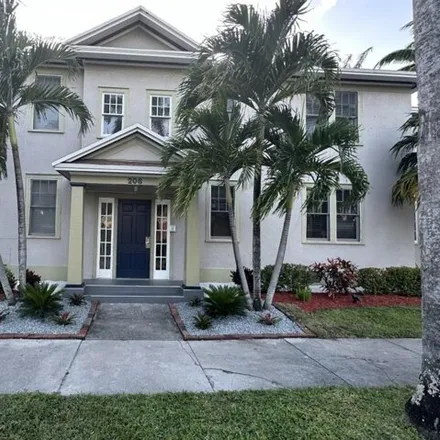Rent this 1 bed house on 222 South 15th Avenue in Hollywood, FL 33020