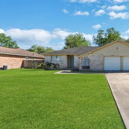 Buy this 3 bed house on 5452 Thistle Drive in Dickinson, TX 77539