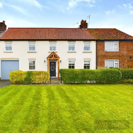 Buy this 5 bed townhouse on 36 York Road in Little Driffield, YO25 5XD