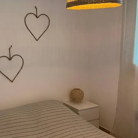 Rent this 1 bed apartment on Route de Realpanier in 84310 Morières-lès-Avignon, France