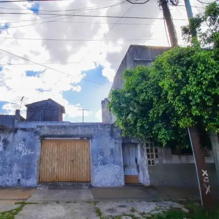 Buy this studio house on Manuel Ocampo 2379 in 1822 Partido de Lanús, Argentina
