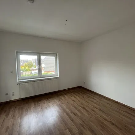 Rent this 3 bed apartment on Vieländer Weg 8 in 27572 Bremerhaven, Germany