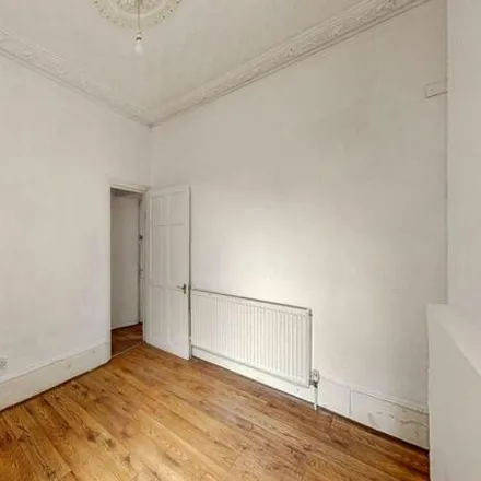 Image 4 - 40 Chaucer Road, London, E7 9NB, United Kingdom - Apartment for sale