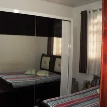 Buy this 5 bed house on Rua Medina in São José, Divinópolis - MG