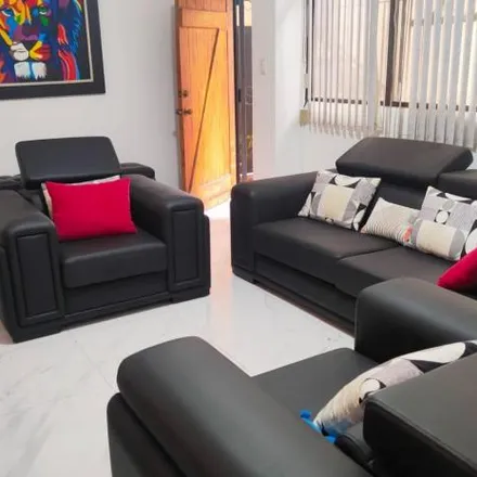 Buy this 3 bed apartment on Ferretería en General in Avenida del Bombero, 090112