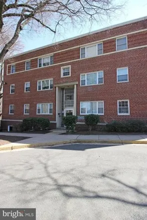 Rent this 1 bed condo on 1305 North Ode Street in Arlington, VA 22209