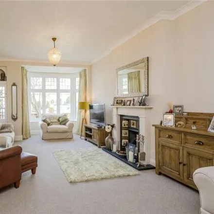 Image 3 - 12 Cole Park Road, London, TW1 1HW, United Kingdom - House for sale