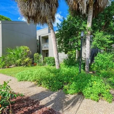 Buy this 2 bed condo on 148 Woodland Place in Osprey, Sarasota County