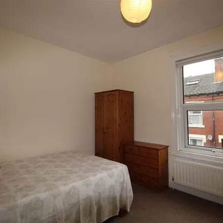 Image 8 - Welton Grove, Leeds, LS6 1ES, United Kingdom - Apartment for rent