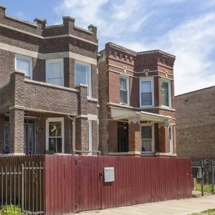 Buy this 8 bed house on 1111 North Lawndale Avenue in Chicago, IL 60651