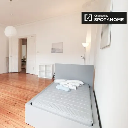 Rent this 3 bed room on Aral in Kaiser-Friedrich-Straße 45 b, 10627 Berlin