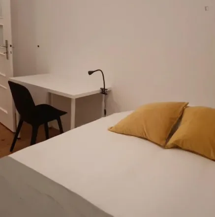 Rent this 4 bed room on Domino's in Rua Damião de Góis, 1400-122 Lisbon