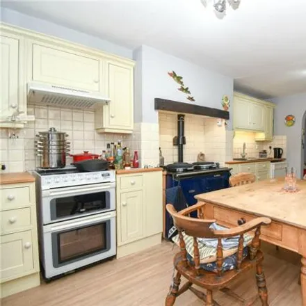 Image 3 - 150 Woodchurch Road, Oxton Village, CH42 9LG, United Kingdom - Townhouse for sale