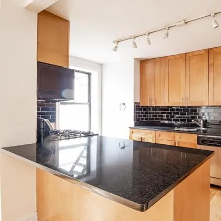 Image 5 - 200 West 99th Street, New York, NY 10025, USA - House for rent
