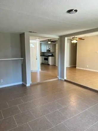 Image 5 - 3564 Princeton Drive, Irving, TX 75062, USA - House for rent