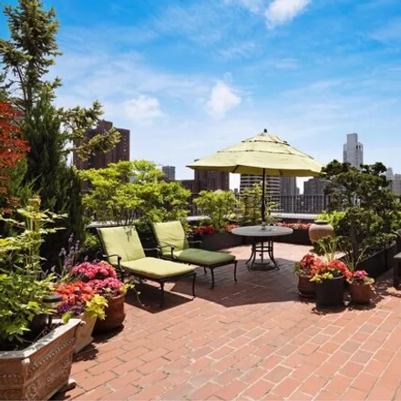 Image 1 - 101 East 93rd Street, New York, NY 10128, USA - Apartment for sale