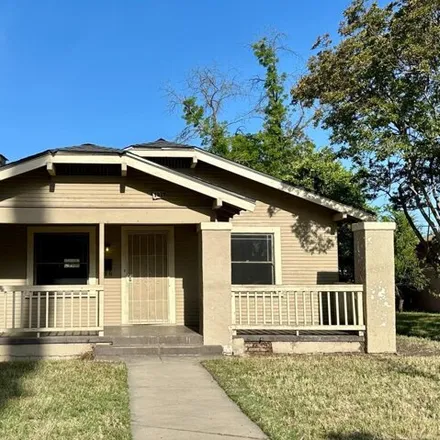 Buy this 2 bed house on 1321 North Thorne Avenue in Fresno, CA 93728