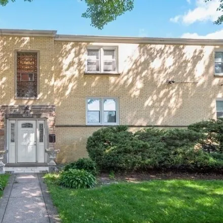 Rent this 3 bed house on 1825 Madison Street in Evanston, IL 60202