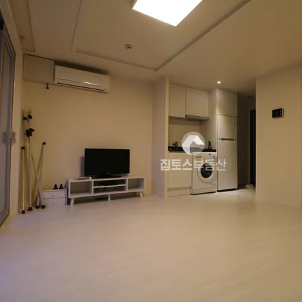 Image 3 - 서울특별시 서초구 반포동 742-16 - Apartment for rent