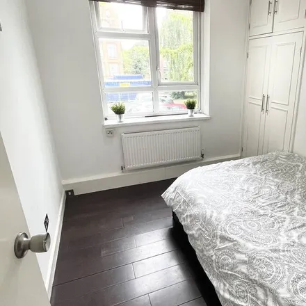 Rent this 3 bed apartment on London in SW11 2TS, United Kingdom