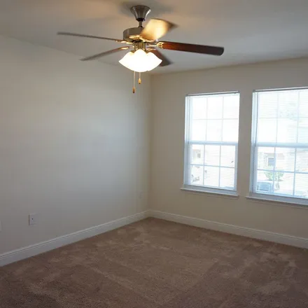 Rent this 3 bed apartment on East Redstone Avenue in Crestview, FL 32536