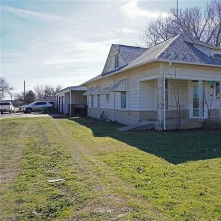 Buy this 3 bed house on 134 South Gwaltney Street in Jacksboro, TX 76458