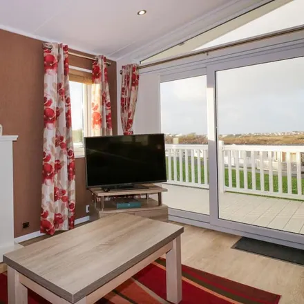 Rent this 2 bed townhouse on Crantock in TR8 5EW, United Kingdom