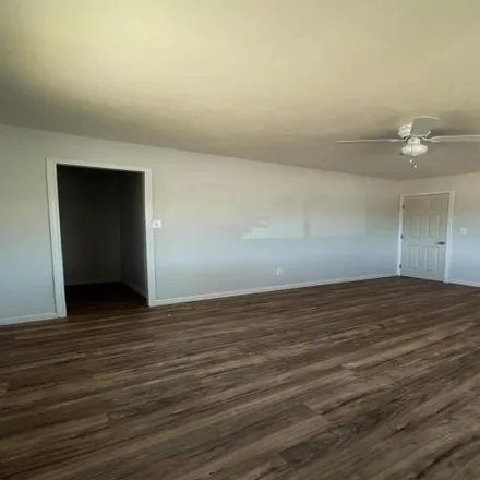 Image 6 - 1364 Miller Street, Kern, Bakersfield, CA 93305, USA - Apartment for sale