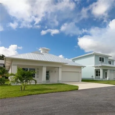 Image 3 - 1900 Northeast Dixie Highway, Jensen Beach, FL 34957, USA - House for sale