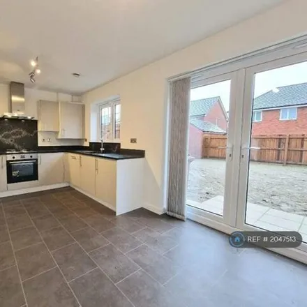 Image 2 - unnamed road, Heald Green, SK8 3XD, United Kingdom - House for rent