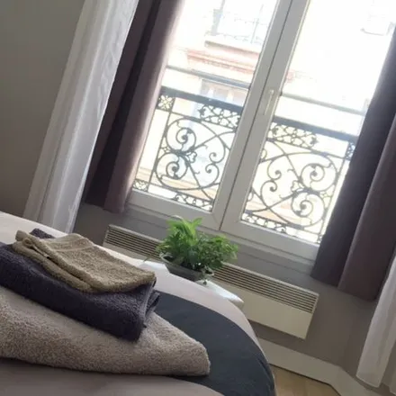 Image 2 - 15 Rue Montbauron, 78000 Versailles, France - Apartment for rent