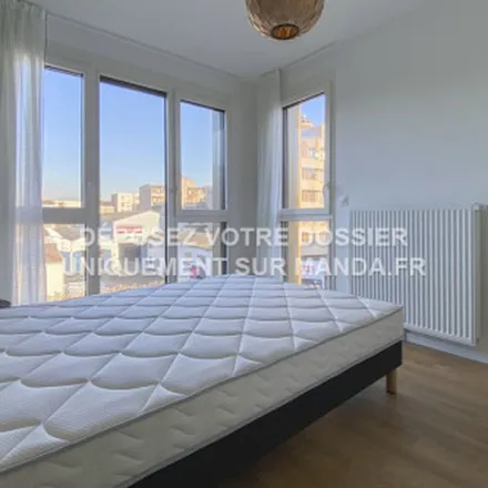 Rent this 3 bed apartment on 155 Avenue de Verdun in 94200 Ivry-sur-Seine, France