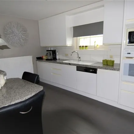 Rent this 1 bed apartment on Opitterpoort 42A in 3960 Bree, Belgium