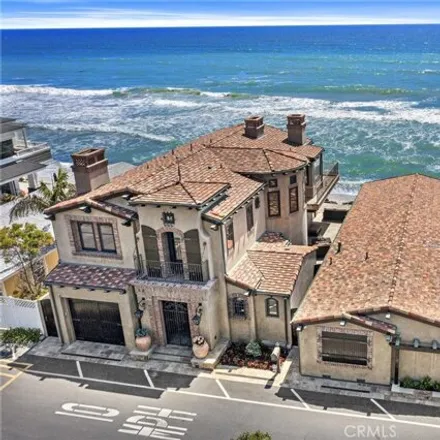 Buy this studio apartment on 9 Senda de la Playa in San Clemente, CA 92672