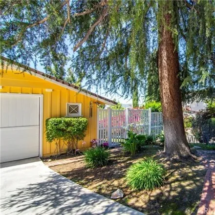 Image 4 - 5089 Cerrillos Drive, Los Angeles, CA 91364, USA - House for sale
