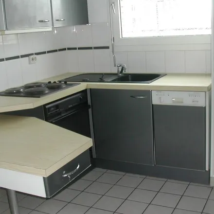 Rent this 3 bed apartment on École pré-élementaire La Farandole in 2-4 Villa de la Musique, 92400 Courbevoie