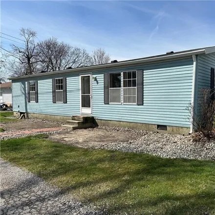 Buy this 3 bed house on 1101 Ball Street in Fremont, OH 43420