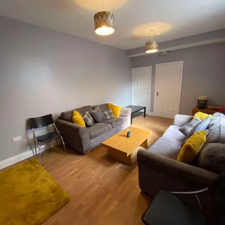 Rent this 6 bed apartment on 50 Brighton Grove in Newcastle upon Tyne, NE4 5NT