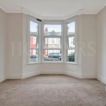 Image 8 - 27 Howard Road, London, NW2 6DS, United Kingdom - Townhouse for sale