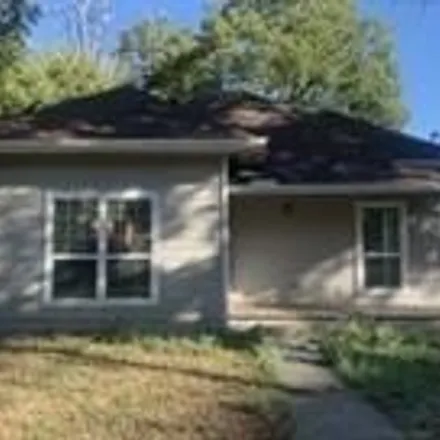 Rent this 3 bed house on 1806 Up the Grove Street in Greenville, TX 75401