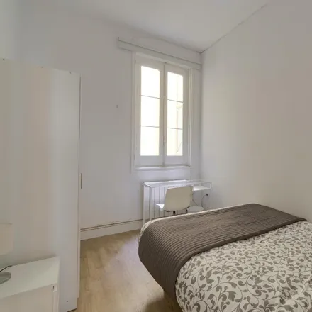 Rent this 8 bed room on Madrid in Calle de Valenzuela, 10