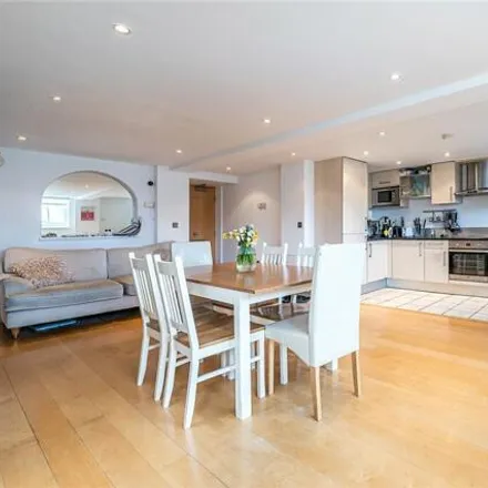 Image 3 - Bewick Street, London, SW8 3TA, United Kingdom - Apartment for sale